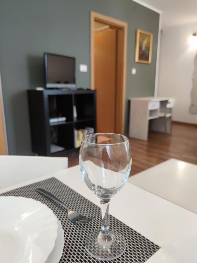 Apartment Casa Nova โรวีน ภายนอก รูปภาพ