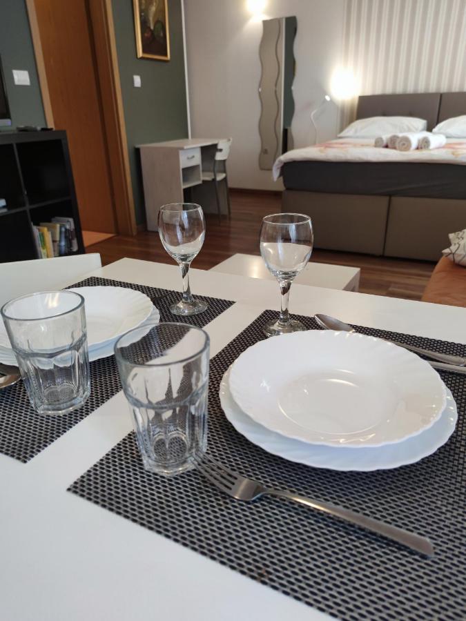 Apartment Casa Nova โรวีน ภายนอก รูปภาพ