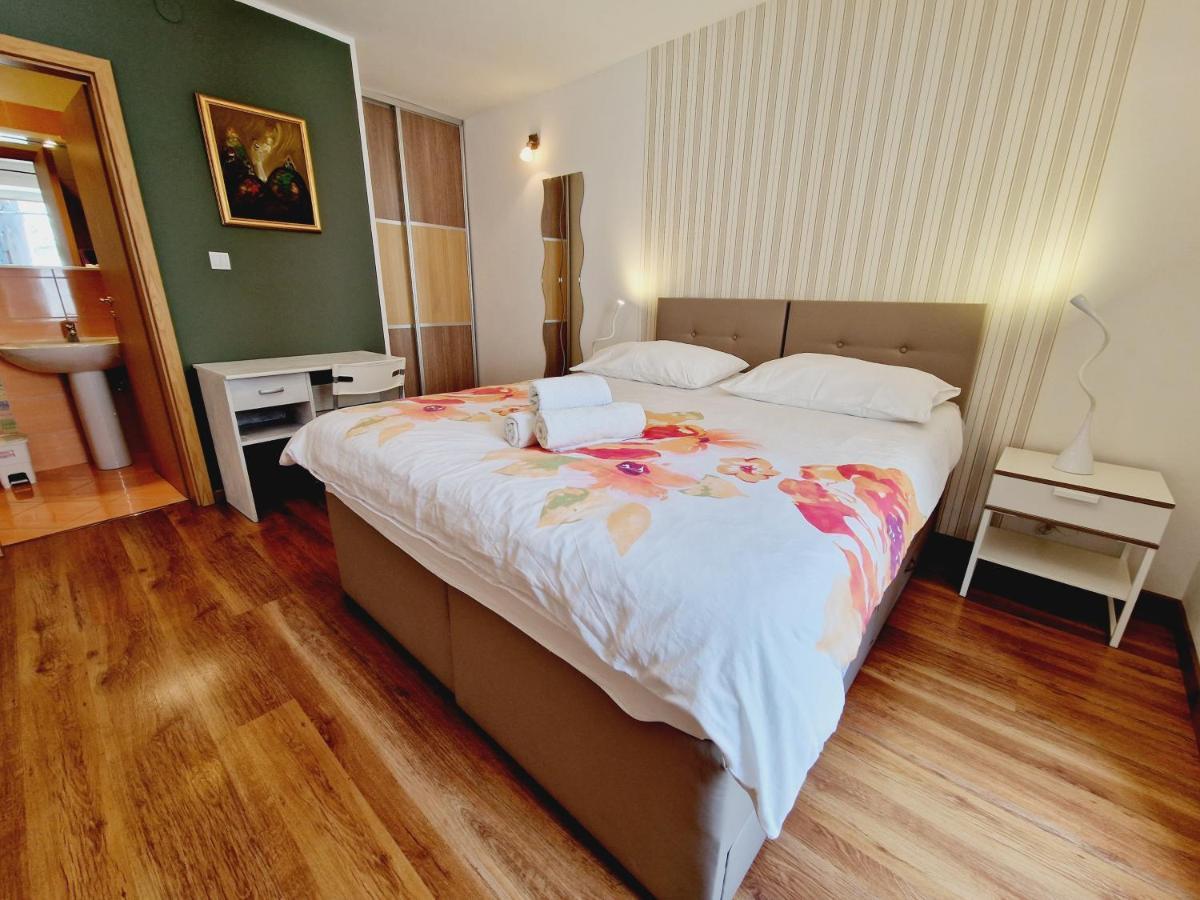 Apartment Casa Nova โรวีน ภายนอก รูปภาพ