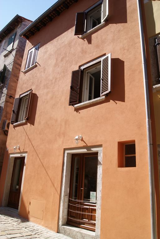 Apartment Casa Nova โรวีน ภายนอก รูปภาพ