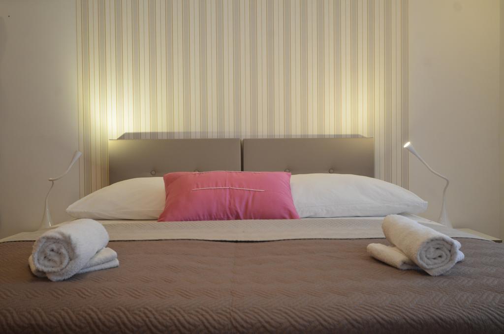 Apartment Casa Nova โรวีน ภายนอก รูปภาพ