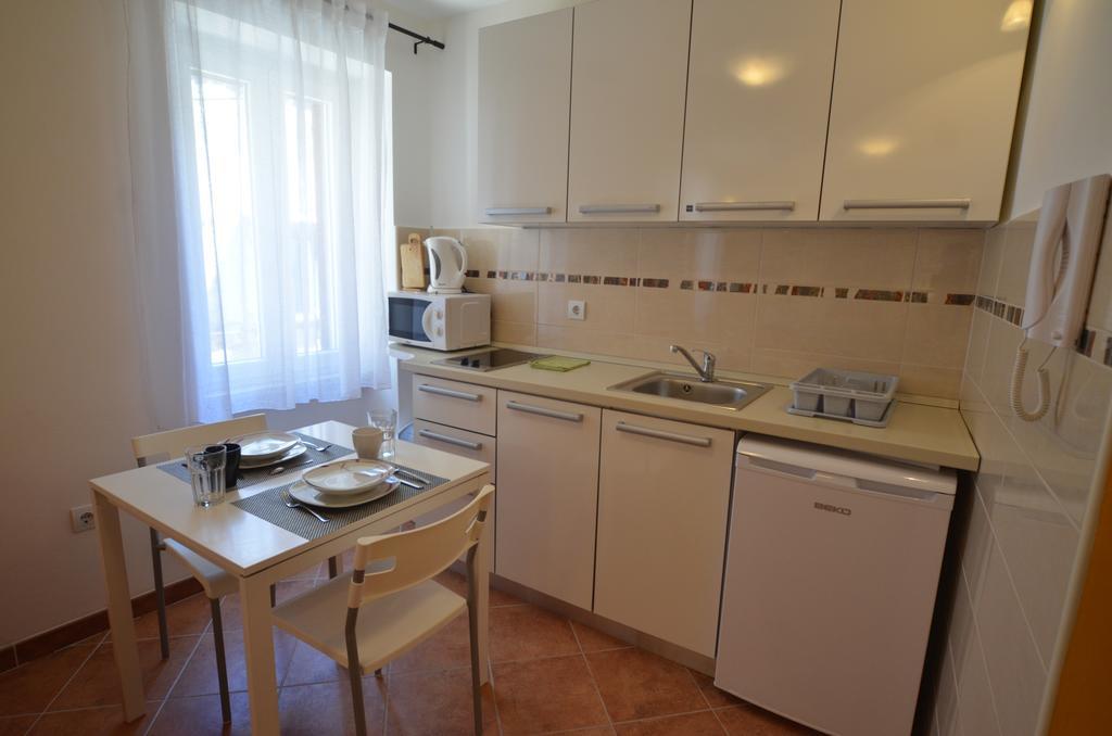 Apartment Casa Nova โรวีน ภายนอก รูปภาพ