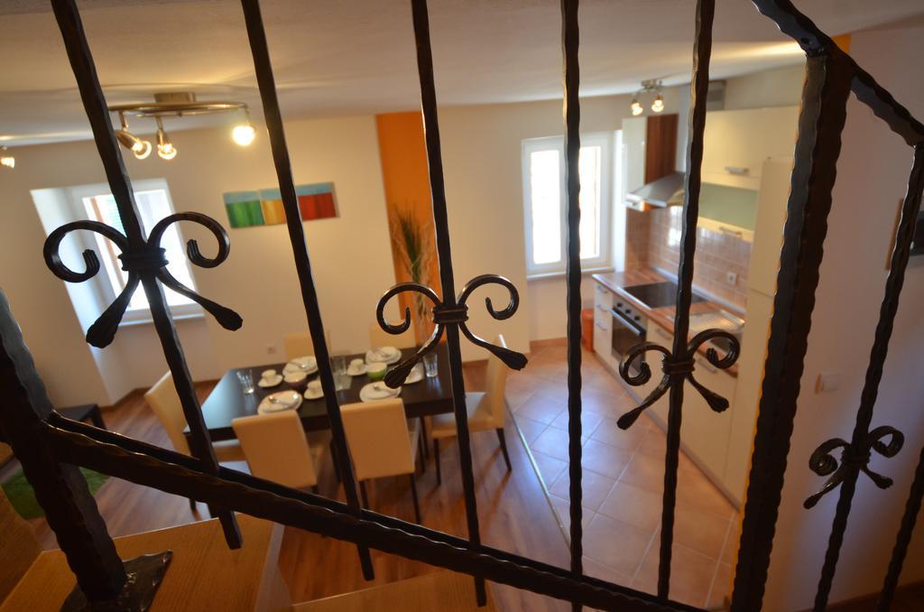 Apartment Casa Nova โรวีน ภายนอก รูปภาพ