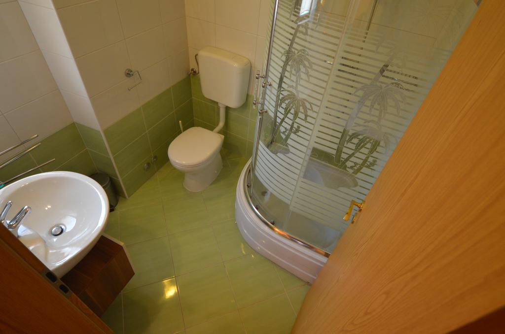Apartment Casa Nova โรวีน ภายนอก รูปภาพ