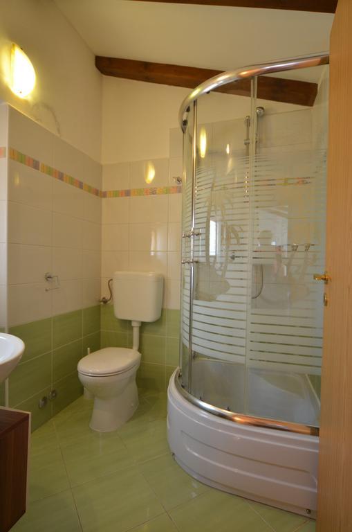 Apartment Casa Nova โรวีน ภายนอก รูปภาพ