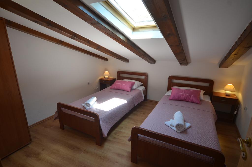 Apartment Casa Nova โรวีน ภายนอก รูปภาพ